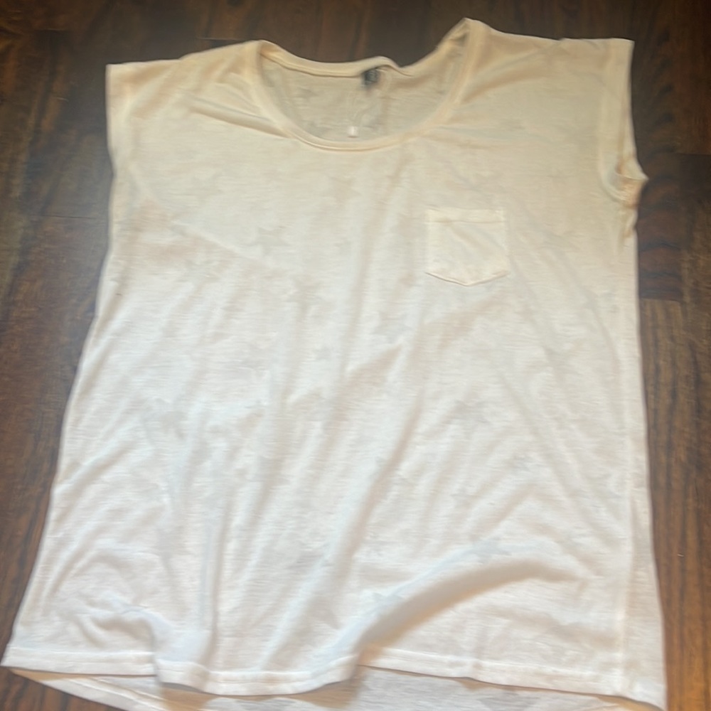 Women’s tops size medium - Picture 7 of 9